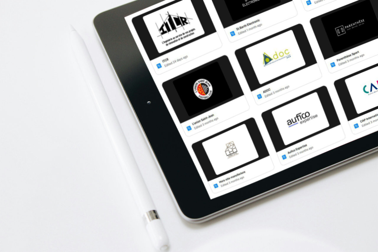 ipad noir avec un stylet tactile