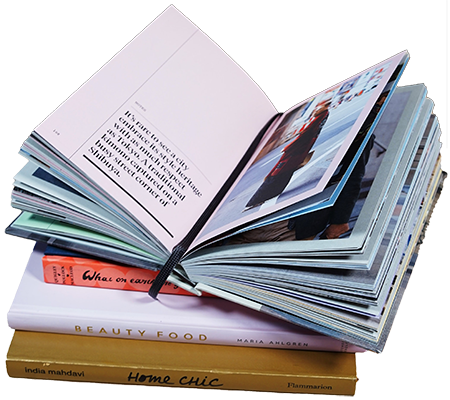 plusieurs livres empilés