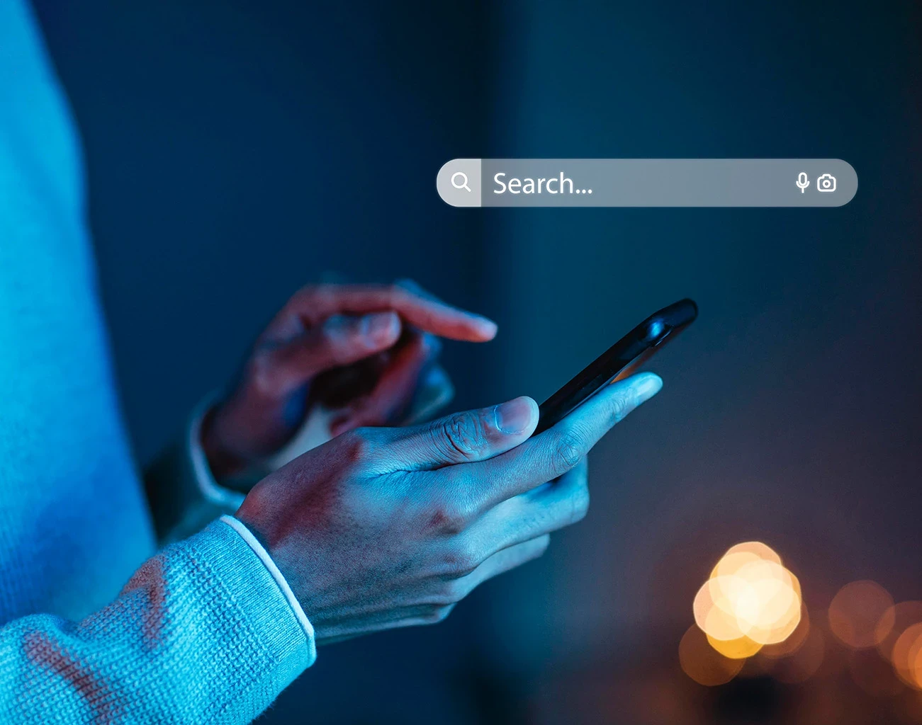 personne qui tape sur smartphone